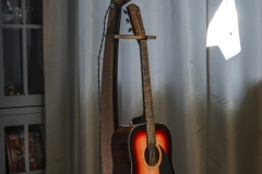Stand-Guitar_015